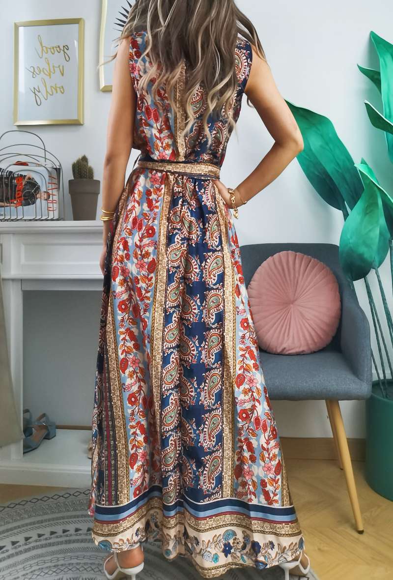 *Fabriqué en Italie Robe longue à ligne évasée avec motif floral paisley
