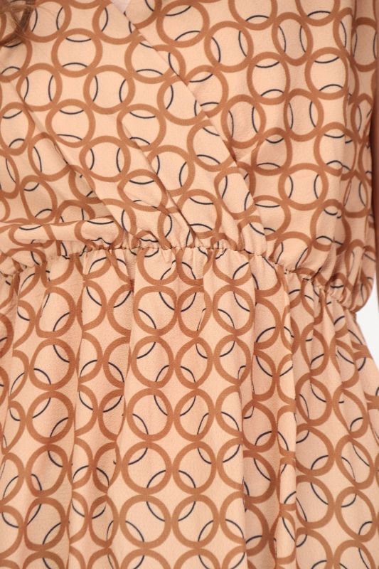 Fabriqué en Italie Robe avec épaules à nœud et cercle de conception