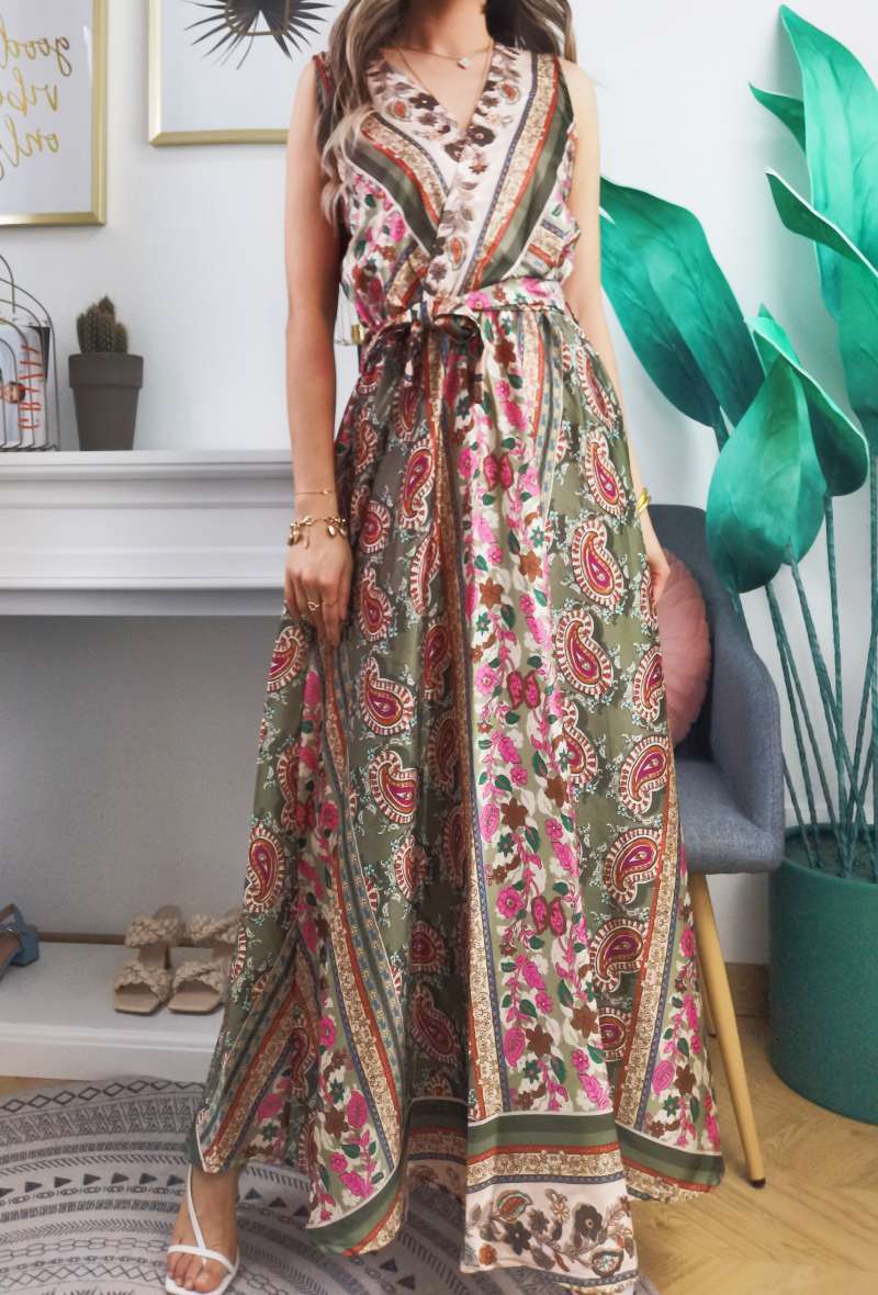 *Fabriqué en Italie Robe longue à ligne évasée avec motif floral paisley