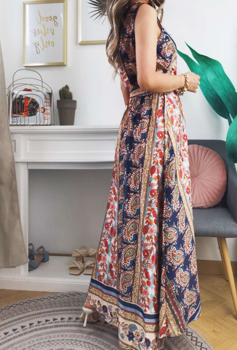 *Fabriqué en Italie Robe longue à ligne évasée avec motif floral paisley