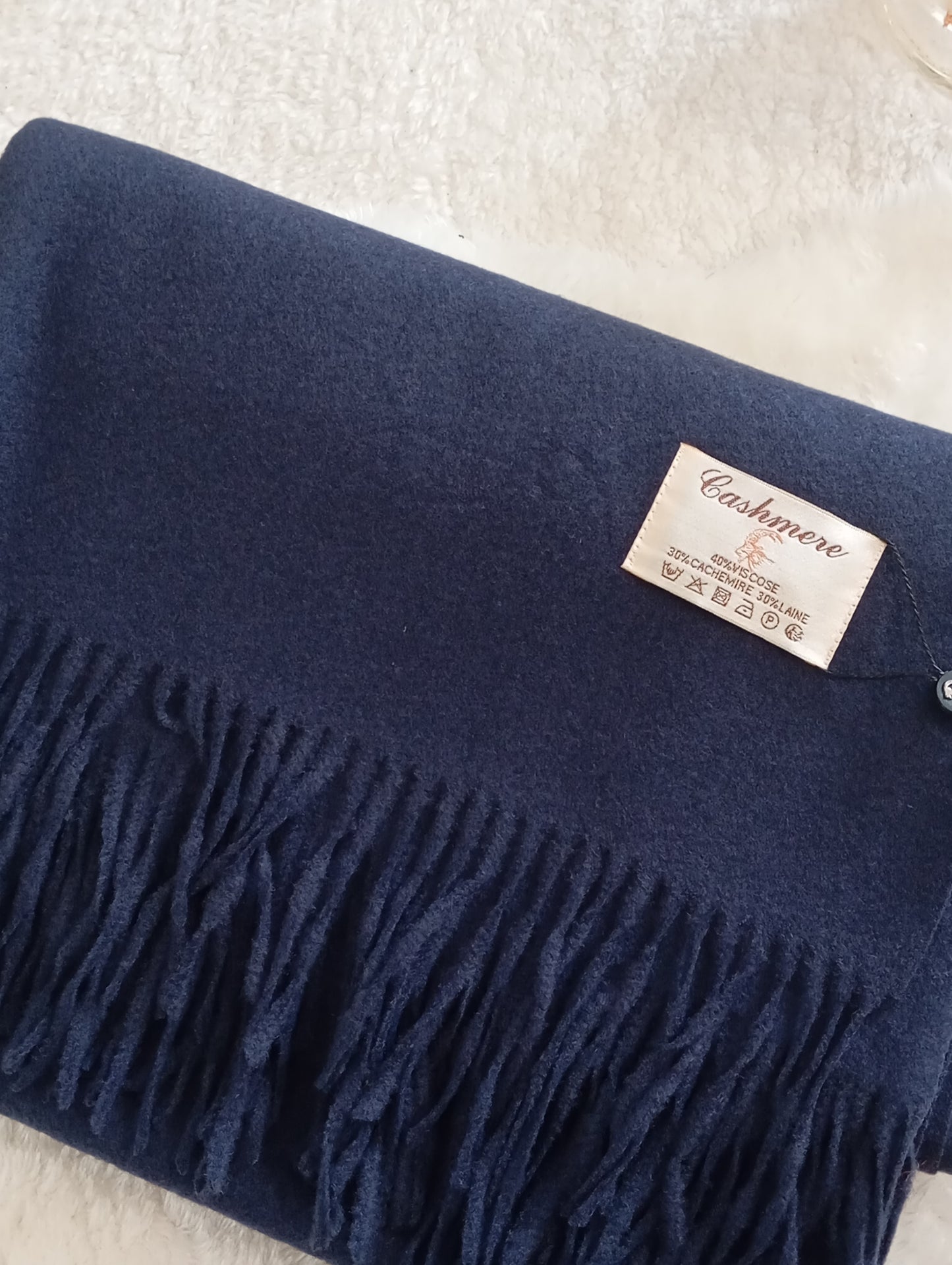 Écharpe en cachemire bleu marine cadeau Noël femme – Paris Dressing