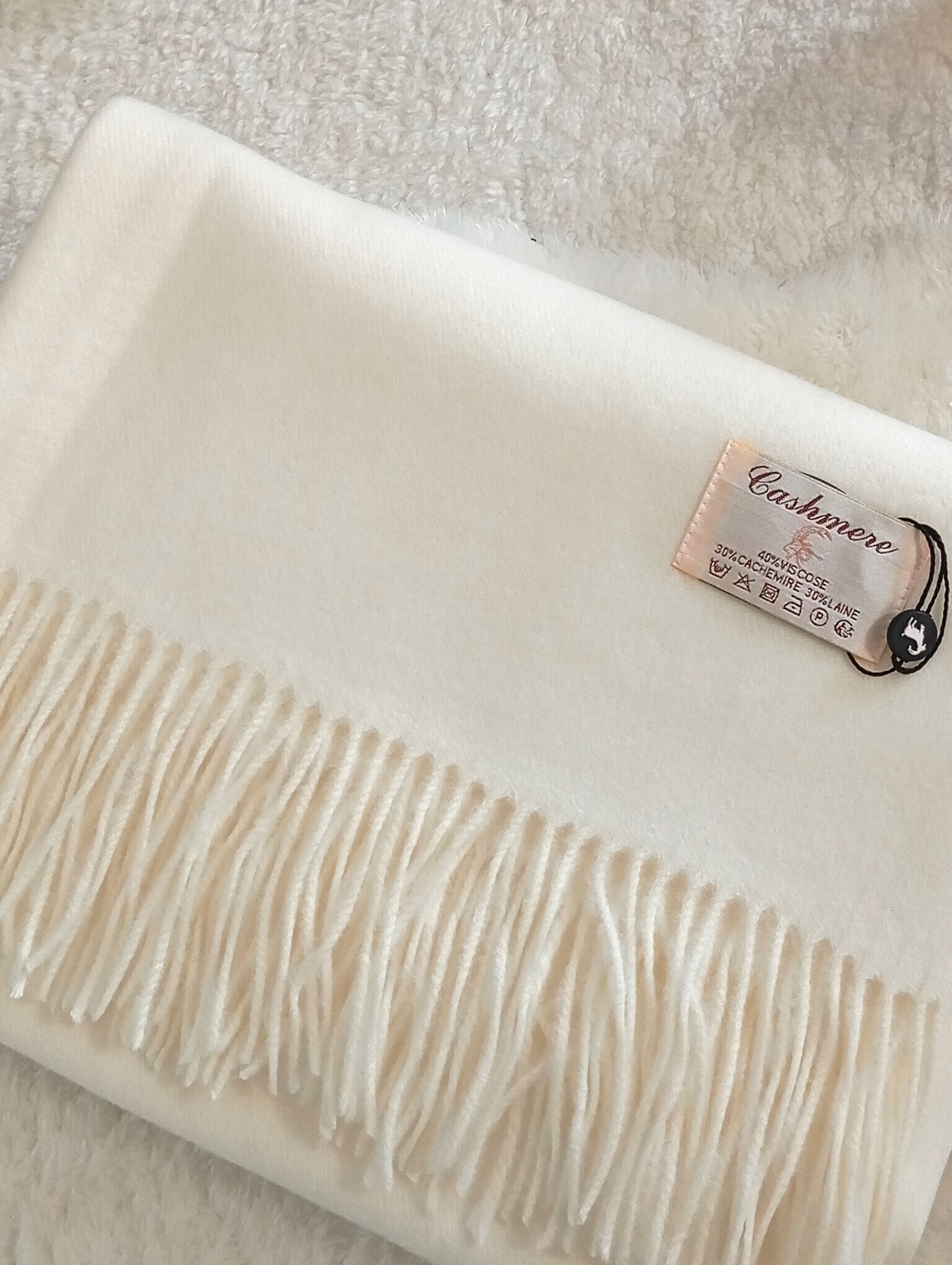 Écharpe en cachemire écru unisex – Paris Dressing