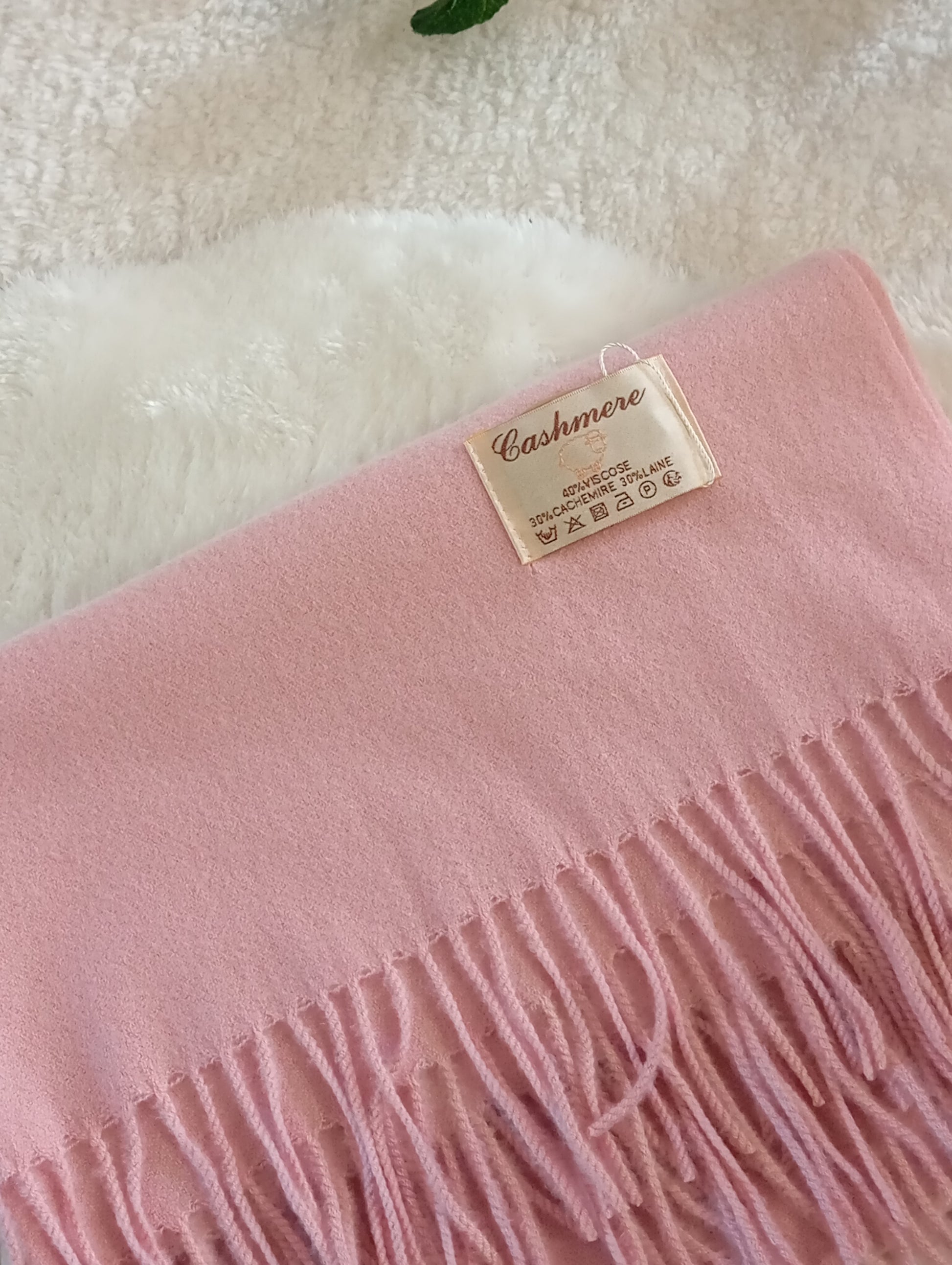 Étole cachemire rose No.14 Paris Dressing - Écharpe femme couleur féminine douce