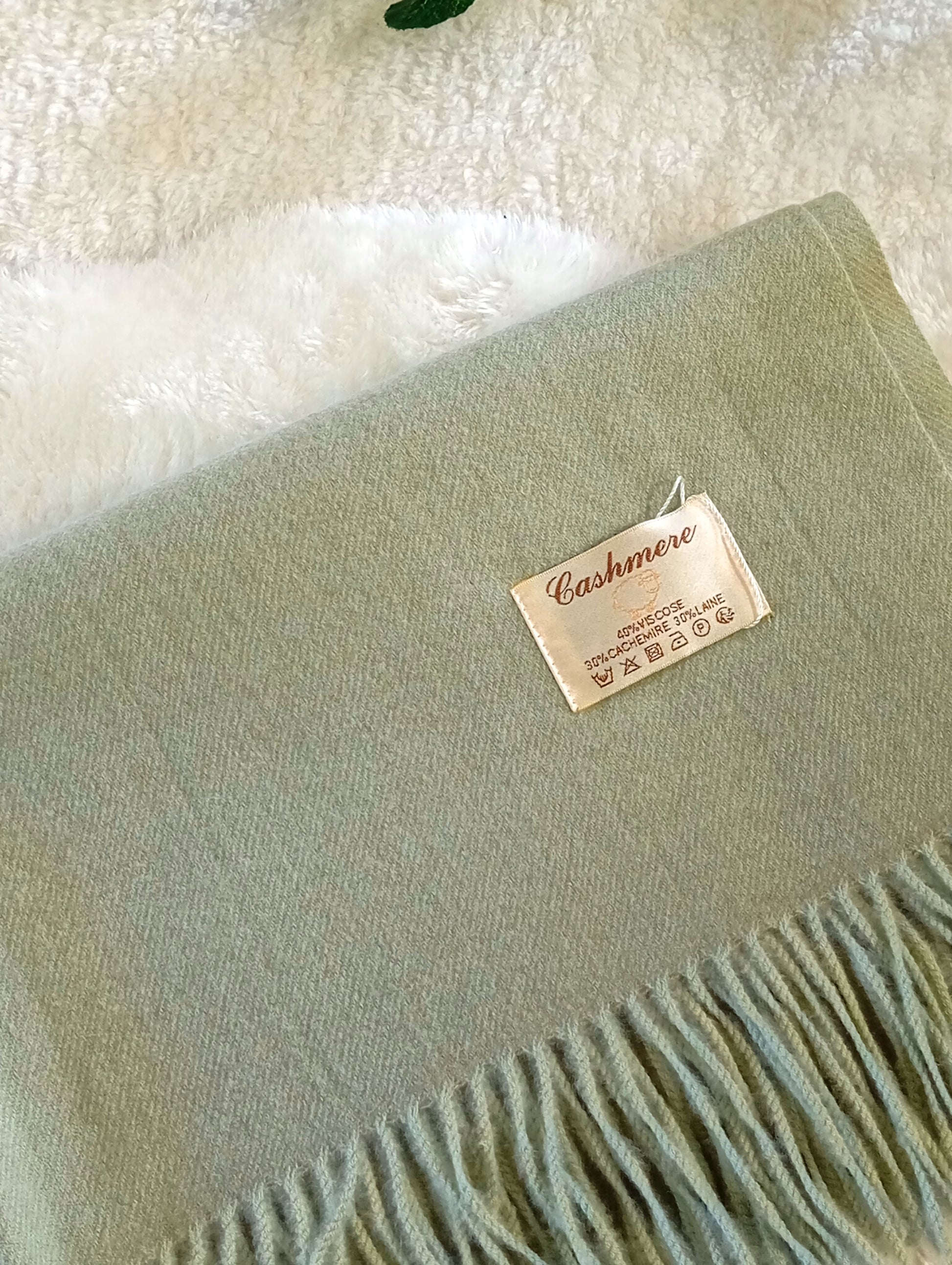 Étole cachemire vert anis No.28 Paris Dressing - Écharpe femme vert clair