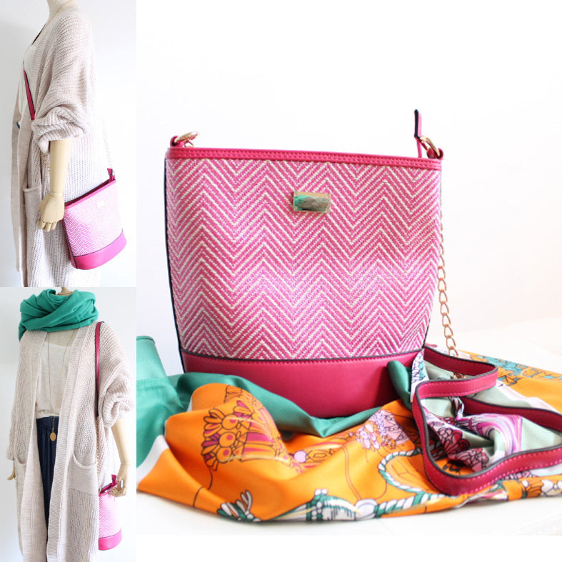 *Sac bandoulière en maille x simili cuir avec chaîne