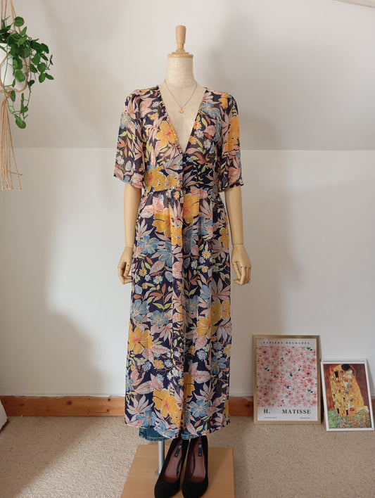 Fabriqué en Italie Robe simple en tricot avec ceinture