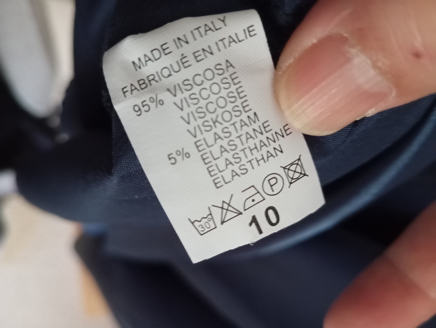 Fabriqué en Italie Robe maxi cami à ligne A en satin avec motif floral