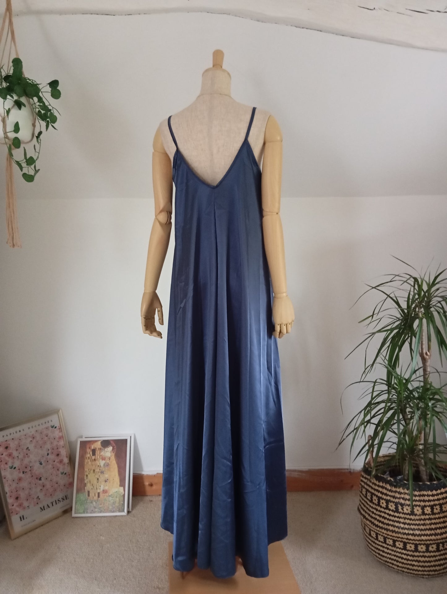 Fabriqué en Italie Robe maxi cami à ligne A en satin avec motif floral